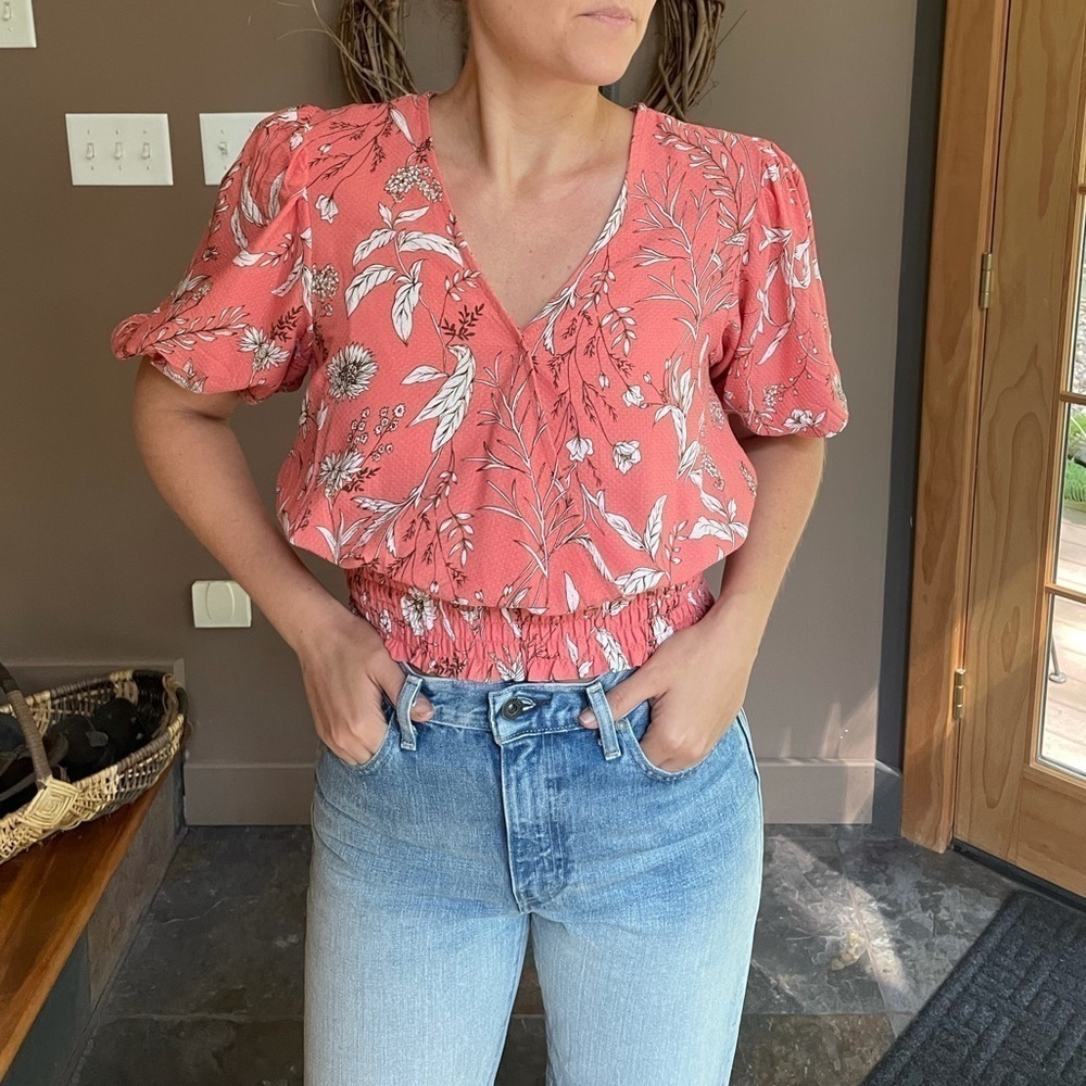NWT Cupcakes and Cashmere Smocked Floral Top Small